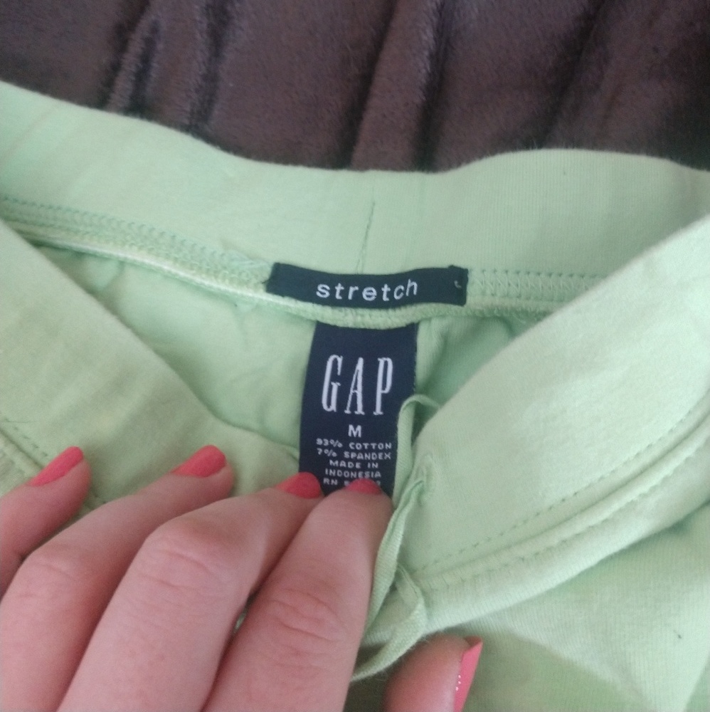 Halter top - Picture 2 of 3